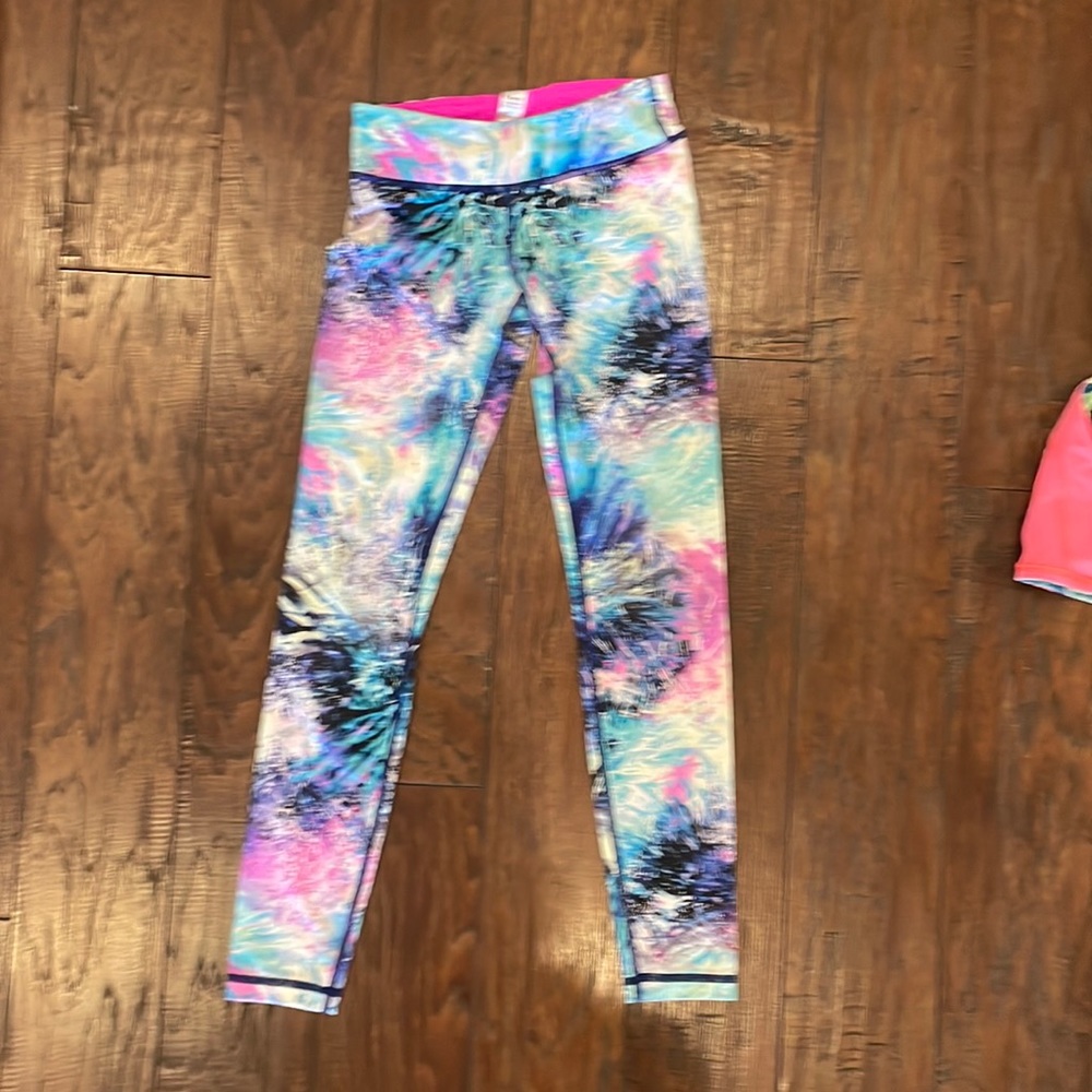 Girls Ivivva/Lululemon Size 8 Leggings $55